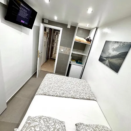 Διαμέρισμα Nuevas Con Bano Privado Frente Al Metro St Mwc Barcelona-fira Οσπιταλέτ ντε Λιοβρεγάτ