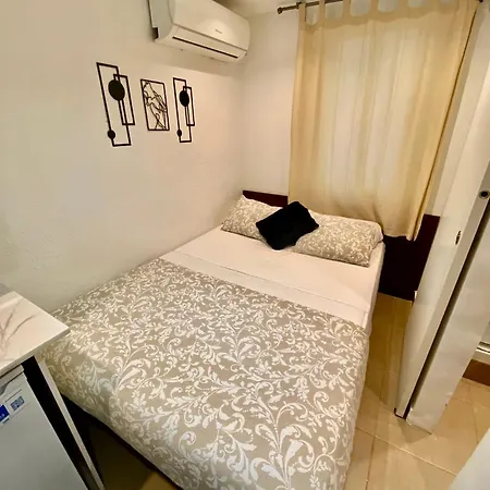 Nuevas Con Bano Privado Frente Al Metro St Mwc Barcelona-fira