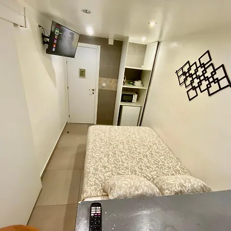 Nuevas Con Bano Privado Frente Al Metro St Mwc Barcelona-fira *