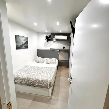 Nuevas Con Bano Privado Frente Al Metro St Mwc Barcelona-fira * 오스피탈레트 데 요브레가트