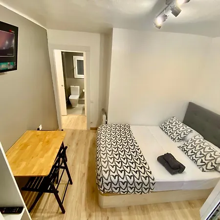 Nuevas Con Bano Privado Frente Al Metro St Mwc Barcelona-fira