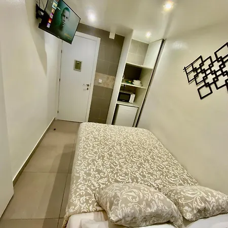 아파트 Nuevas Con Bano Privado Frente Al Metro St Mwc Barcelona-fira *