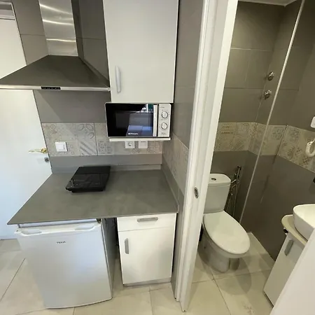 아파트 Nuevas Con Bano Privado Frente Al Metro St Mwc Barcelona-fira 오스피탈레트 데 요브레가트