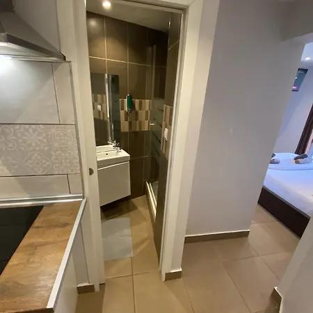 Nuevas Con Bano Privado Frente Al Metro St Mwc Barcelona-fira 아파트 *